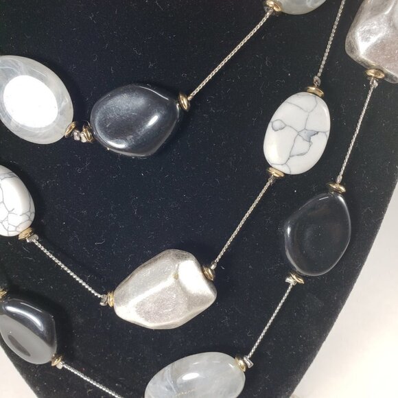 Elegant Multi-Strand Silver-tone Necklace with Black, Gray, and Silver Beads - Picture 10 of 11